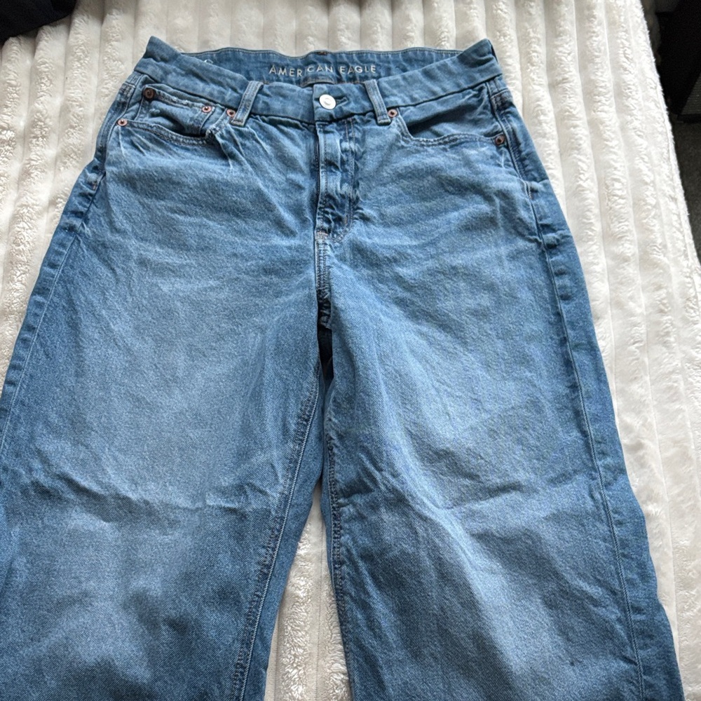 American Eagle Outfitters curvy super high rise baggy straight size 8 regular